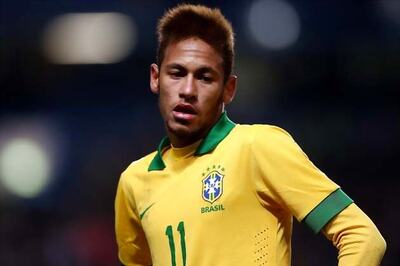 Neymar admits it's tougher to play with Brazil