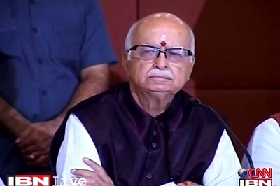 Advani praises PM Modi, but says nobody has matched Vajpayee
