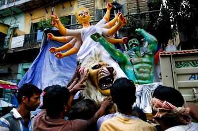 Underprivileged Children to Judge Durga Puja Pandals in Kolkata