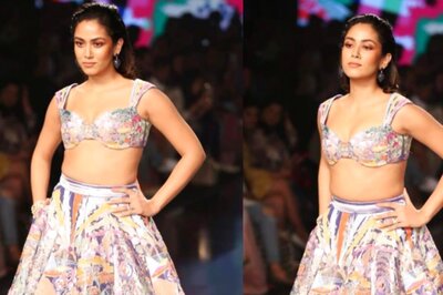 Mira Rajput Walks the Ramp for Designer Aisha Rao on Day 3 Of FDCI x Lakme Fashion Week