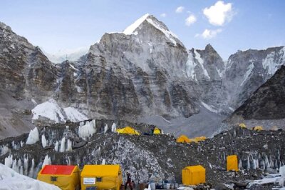 Nepal: Five Russian Climbers Fall to Their Deaths on Mount Dhaulagiri
