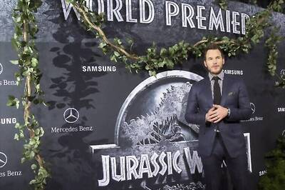 'Jurassic World' to become fastest film to cross $1 bn
