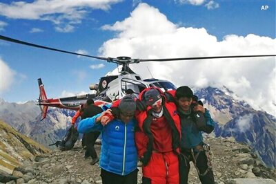 Avalanche on Nepal peak kills at least 11 climbers