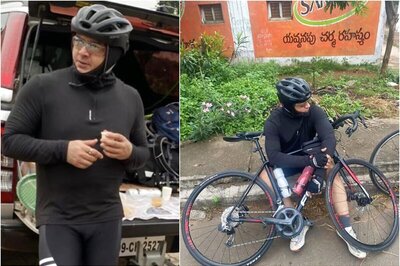 Ajith Ditches Motorbike for Cycle, Pics Go Viral