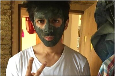 Hulk Infant Version: Kartik Aaryan's Amusing Look in Green Facepack Invites Hilarious Comments