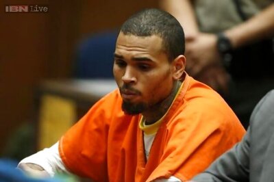 RnB artiste Chris Brown's assault trial delayed to next week; his bodyguard's trial on the same charge to conclude first