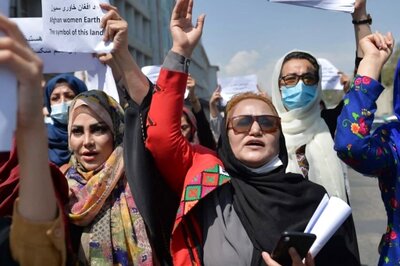 Afghan Journalists Beaten in Taliban Detention for Covering Women's Protest in Kabul