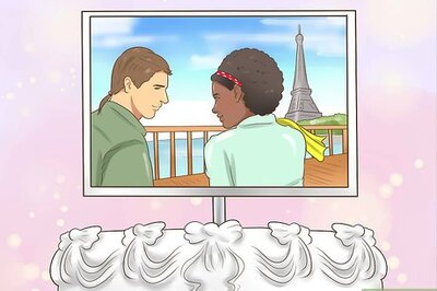 How to Choose a Unique Wedding Cake Topper