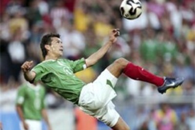 Soccer gives politicians a tough fight