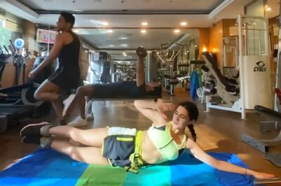 Sara Ali Khan Enjoys ’90s Song 'Jeth Ki Dopahri' During Her Workout Session