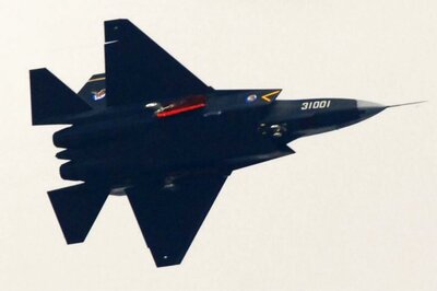 China's New Stealth FC-31 Gyrfalcon is Its Answer to US F-35 Jet