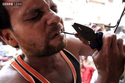 CM Akhilesh Yadav makes 'Katiyabaaz' tax free in UP, asks engineers of power department to draw inspiration from the film