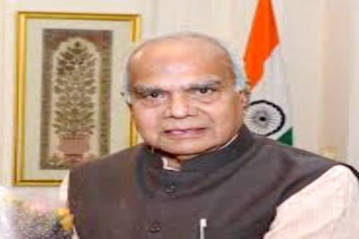 DMK Walks Out of TN Assembly After Arguing with Governor Banwarilal Purohit