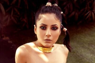 Shehnaaz Gill Raises Temperature in Jumpsuit, Fans Call Her ‘Queen of Hearts’; See Pics