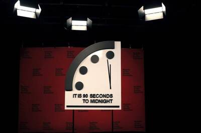 ‘90 Seconds to Midnight’: World Inches Closer to Nuclear Armageddon as Atomic Scientists Update Doomsday Clock