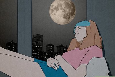 What is a Red Moon Cycle? Plus, How to Sync Menstruation to the Moon