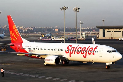 SpiceJet Flight Makes Emergency Landing After Pilot Reports Cabin Fire on Kolkata to Bagdogra Flight