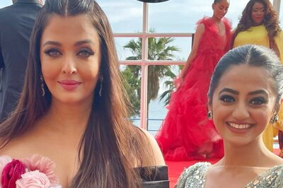 Cannes 2022: TV Actor Helly Shah Fangirls Over Aishwarya Rai Bachchan on Red Carpet; See Pic