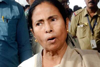 Mamata Banerjee Warns of Stir From Monday If Demonetisation Not Withdrawn