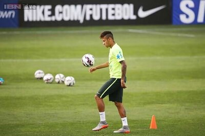 Neymar will soon overtake Messi and Ronaldo as the best: Roberto Carlos