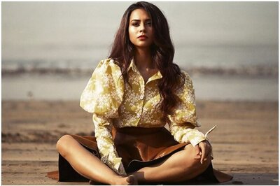 Stuck in Los Angeles, Student of the Year Actress Sana Saeed Misses Father's Funeral