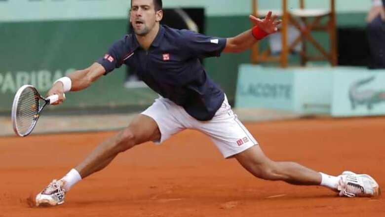 Novak Djokovic in injury scare at Hopman Cup