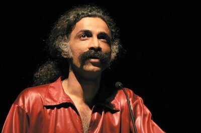 Makarand Deshpande to Stage Hindi Play Sir Sir Sarla After Over a Decade