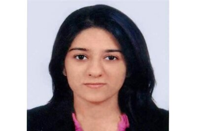 Delhi girl becomes CA, CS and Cost Accountant at 23