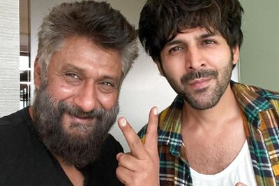 Vivek Agnihotri Shares Pics with Kartik Aaryan, Says 'Two Small Town Outsiders Who Made it on Their Own'