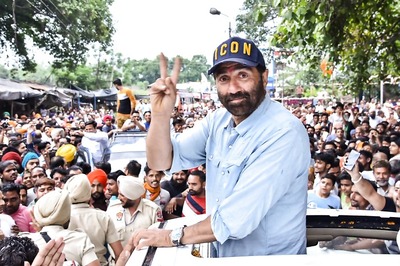 Why Did He Even Join Politics, Asks Congress After Sunny Deol Boasts About His ‘Thrashing’ Skills at Rally