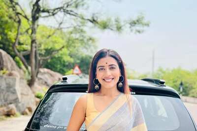 Kannada Actress Sara Annaiah Visits Chamundeshwari Temple; Pics Viral