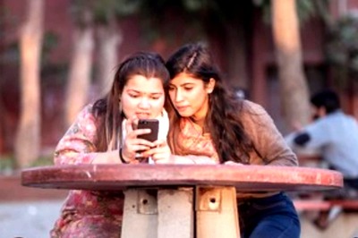 Rise in Students Pursuing MBAs, More Females Than Men: Survey