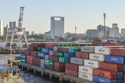 India's Merchandise Imports To Cross $700 Bn In FY23 On Higher Crude, Coal Shipments, Says Report