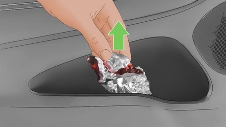 How to Detail an Automobile Before Selling
