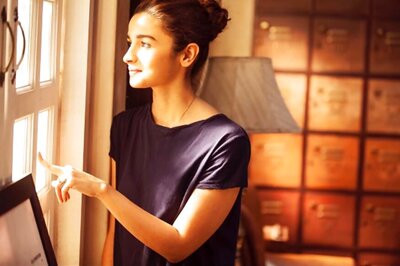 Dear Zindagi Movie Review: The Film Belongs to Alia Bhatt and Not SRK