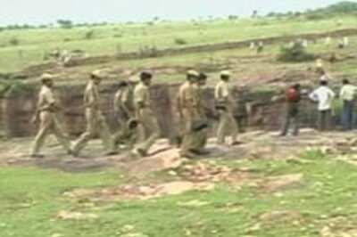 Temple ladder collapse: 1 pilgrim dead, 250 trapped