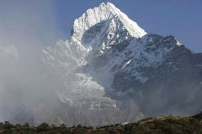 Free Nepal visas for Mount Everest climbers