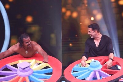 Akshay Kumar Shocks Viewers By Performing Jaw-Dropping Stunt with Contestant Tipu Pehelwaan on Hunarbaaz