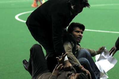 Anti-Pakistan Protesters try to disrupt HIL