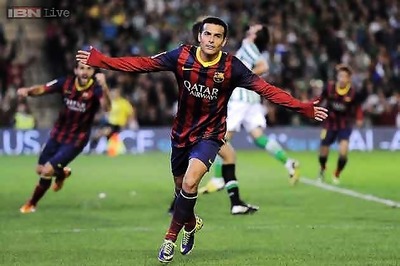 Lionel Messi injured but Barcelona cruise to win at Betis