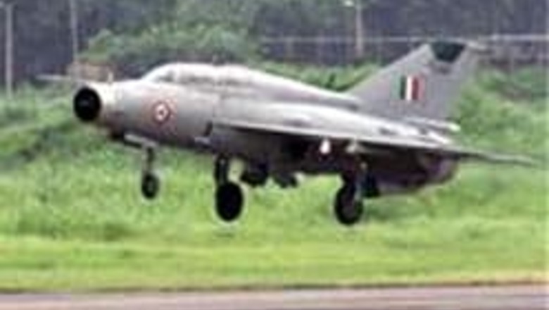 MIG-21 crashes in J&K, pilots missing