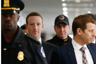 Mark Zuckerberg Ditches T-shirt, Apologises for Facebook Mistakes