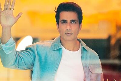 'I am a Vegetarian': Sonu Sood Reacts to Mutton Shop Named After Him