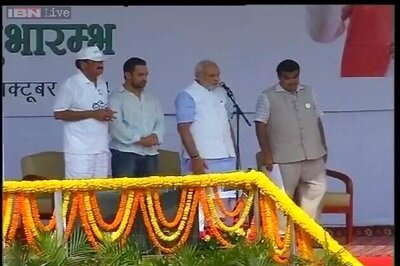 Aamir Khan joins PM Narendra Modi to urge Indians to support 'Swachh Bharat Abhiyan', take pride in the campaign