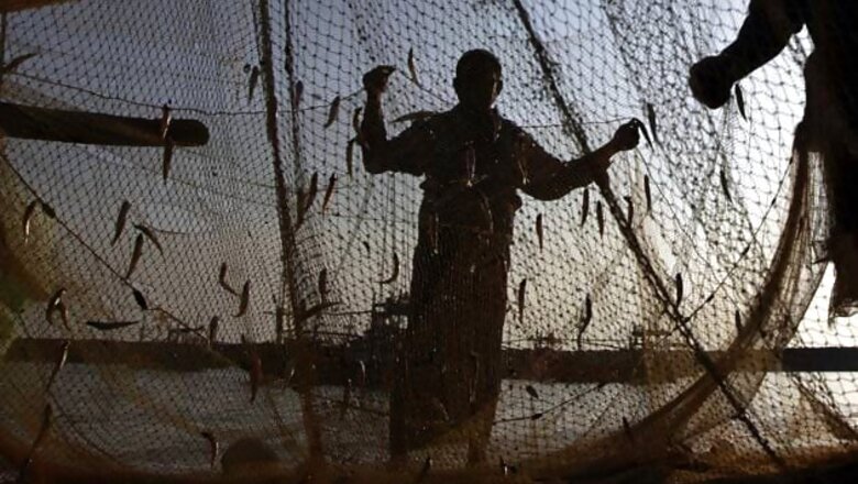 Pakistan to release 315 Indian fishermen