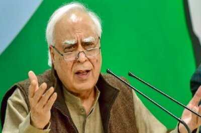 Kapil Sibal Takes a Jibe at ED, Calls it Centre's Valentine