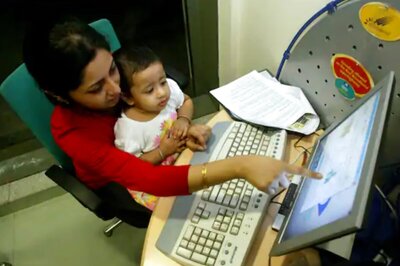 25 Years of Internet: Remembering India's Cyber Cafes, Where We First 'Surfed' the Web