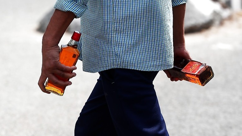 Standalone Liquor Shops Reopen in Bengal, Several Shut Down Due to Chaos