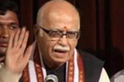 Advani uses cricket in his speech