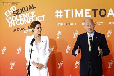 Angelina Jolie, UK's Hague, vow action against sexual violence in war